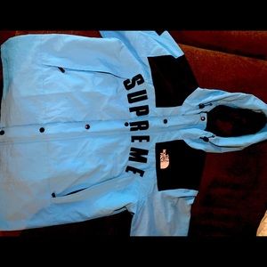 Supreme mountain jacket